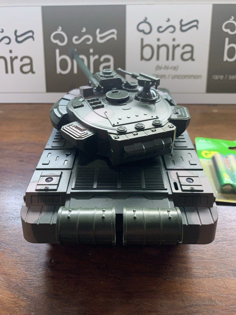 Tank Replica - Soviet -RC (Category: Toys & Games) located in Carmona. Submitted by bihira (Listing ID 1435803700, Image 3). Description: Tank Replica - Soviet -RC - WYSIWYG - As Is - No remote - Tested with battery - working - Good for DIY / Diorama / Display - Buy and set ur own remote.