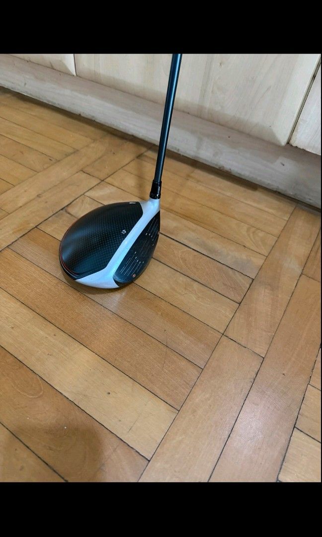 Titleist M6 Driver (Category: Golf) located in Makati City. Submitted by harvesting_game (Listing ID 1435716271, Image 2). Description: Titleist M6 Driver original Titleist Regular weight Graphite shaft 10.5 loft well taken care of and in good condition headcover included.