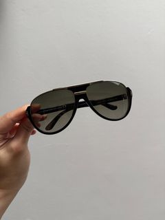 (Category: ) located in . Submitted by wardrobeliquidation (Listing ID 1435730107, Image 1). Description: .