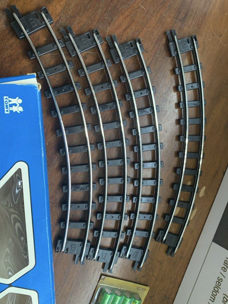 Tomy Super Rail Black - Old New Stock (Category: Action & Battle Toys) located in Carmona. Submitted by bihira (Listing ID 1435809319, Image 3). Description: Tomy Super Rail Black - Old New Stock - 4pcs Curved Rail - WYSIWYG - As is.