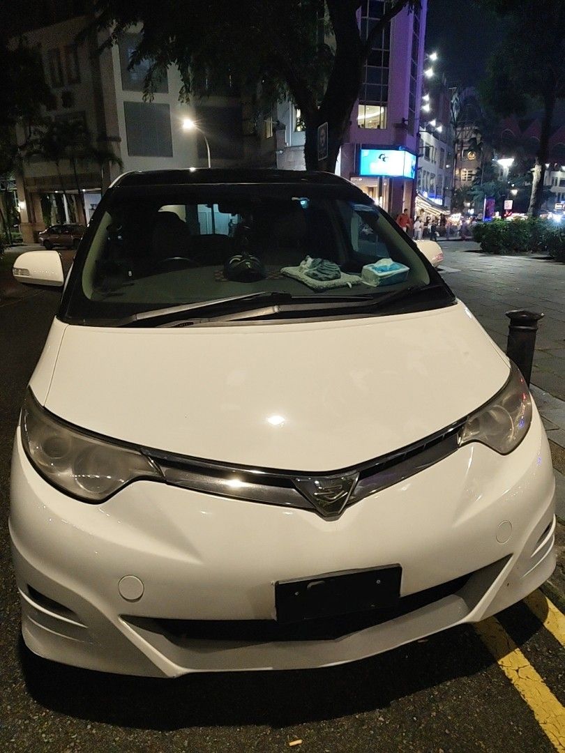 Toyota Estima 2.4 X (A) (Category: Used Cars) located in Singapore. Submitted by hellofun.899 (Listing ID 1435762667, Image 2). Description: 8 seater estima moonroof.