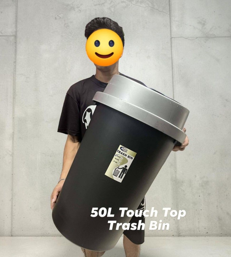 Trashbin 50L Capacity High Quality Push to Open (Category: Cleaning Tools & Supplies) located in Manila. Submitted by noel_o (Listing ID 1435723659, Image 2). Description: Trashbin 50L Capacity High Quality Push to Open 50 liters capacity With pindutan kapag bubuksan ❗️ Malaki na capacity Pwedeng pang classroom Pwede din sa kitchen nyo😂 23 inches taas 14 inches bilog Brand: Nikko Material: Plastic Color: Black Dimensions: L=39cm, W=39cm, H=61cm 