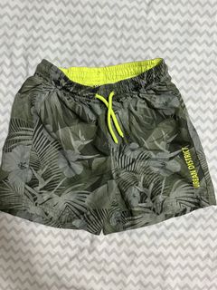 (Category: ) located in . Submitted by classywardrobemanila (Listing ID 1435833982, Image 1). Description: .