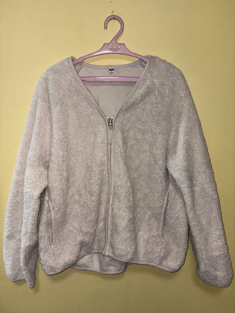 UNIQLO Soft Pile Sherpa Jacket (Category: Coats, Jackets and Outerwear) located in Cavite. Submitted by elle.nanasv (Listing ID 1435869384, Image 1). Description: .