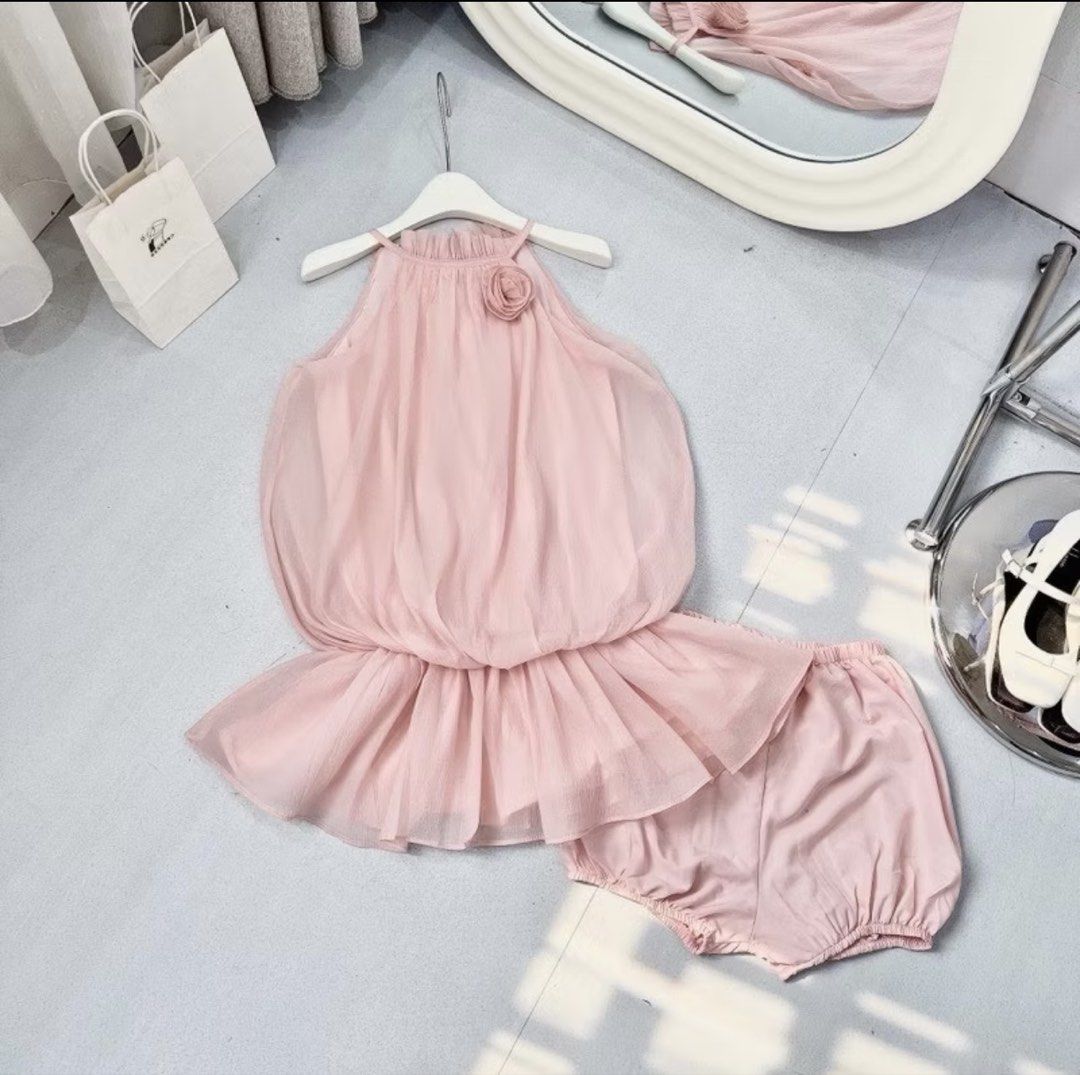 Viet Coords (Category: Sets or Coordinates) located in Binmaley. Submitted by relove_258 (Listing ID 1435899419, Image 2). Description: Brand New coords from vietnam pasabuy PRE-ORDER Free size small up to semi large 4-6 days ETA MOP:gcash Sf shouldered by the buyer.