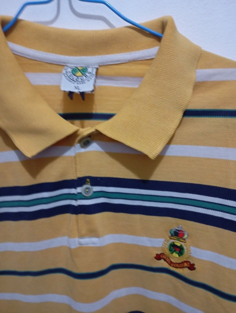 Vintage cross colours xl (Category: Tshirts & Polo Shirts ) located in Las Pinas. Submitted by quick_deals_great_finds2 (Listing ID 1435887254, Image 2). Description: Original vintage 90 22x30 xl Issue small hole lower right stains.