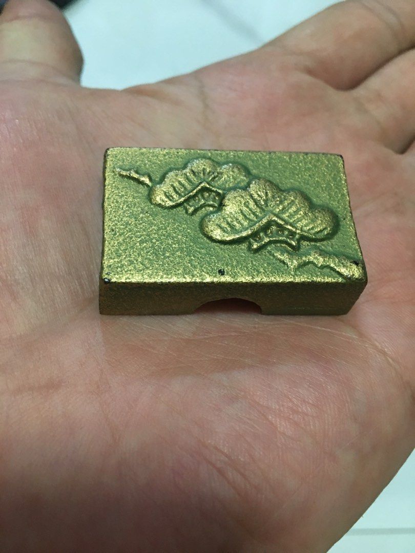 Vintage Decorative Block with Floral Design (Category: Other Home Decor) located in Pasay City. Submitted by gilbertso62551 (Listing ID 1435830170, Image 3). Description: - Vintage decorative block - Detailed floral design - Rectangular shape - Made of metal - Green-gold color - Raised design for added texture - Small, palm-sized - AS IS,WHERE IS - JAPAN SURPLUS SOURCED.