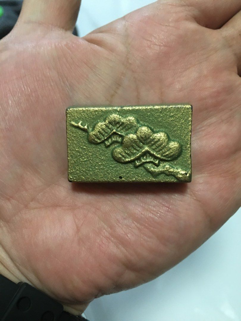 Vintage Decorative Block with Floral Design (Category: Other Home Decor) located in Pasay City. Submitted by gilbertso62551 (Listing ID 1435830170, Image 2). Description: - Vintage decorative block - Detailed floral design - Rectangular shape - Made of metal - Green-gold color - Raised design for added texture - Small, palm-sized - AS IS,WHERE IS - JAPAN SURPLUS SOURCED.