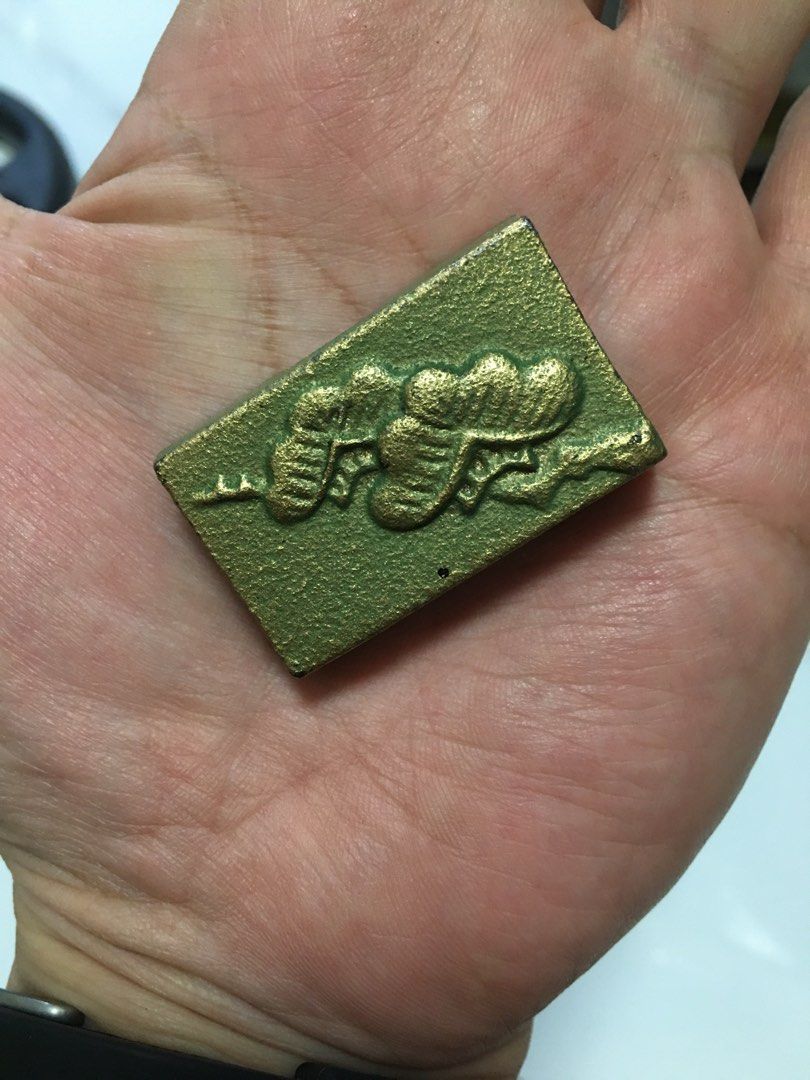 Vintage Decorative Block with Floral Design (Category: Other Home Decor) located in Pasay City. Submitted by gilbertso62551 (Listing ID 1435830170, Image 1). Description: - Vintage decorative block - Detailed floral design - Rectangular shape - Made of metal - Green-gold color - Raised design for added texture - Small, palm-sized - AS IS,WHERE IS - JAPAN SURPLUS SOURCED.