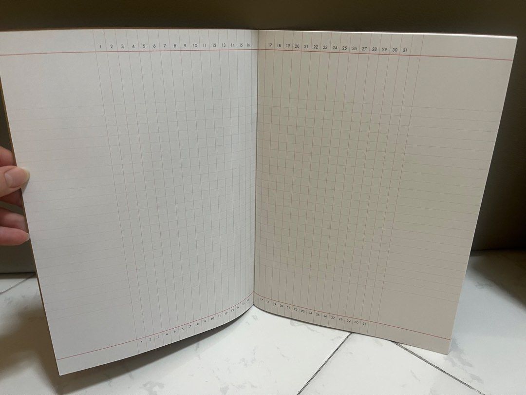Visualizer V Notebook (Category: Stationery & School Supplies) located in Singapore. Submitted by dr_phoenix (Listing ID 1435863363, Image 2). Description: - 64 pages B5 - Gantt chart format - Features 7mm monthly timeline - Ideal for project management.