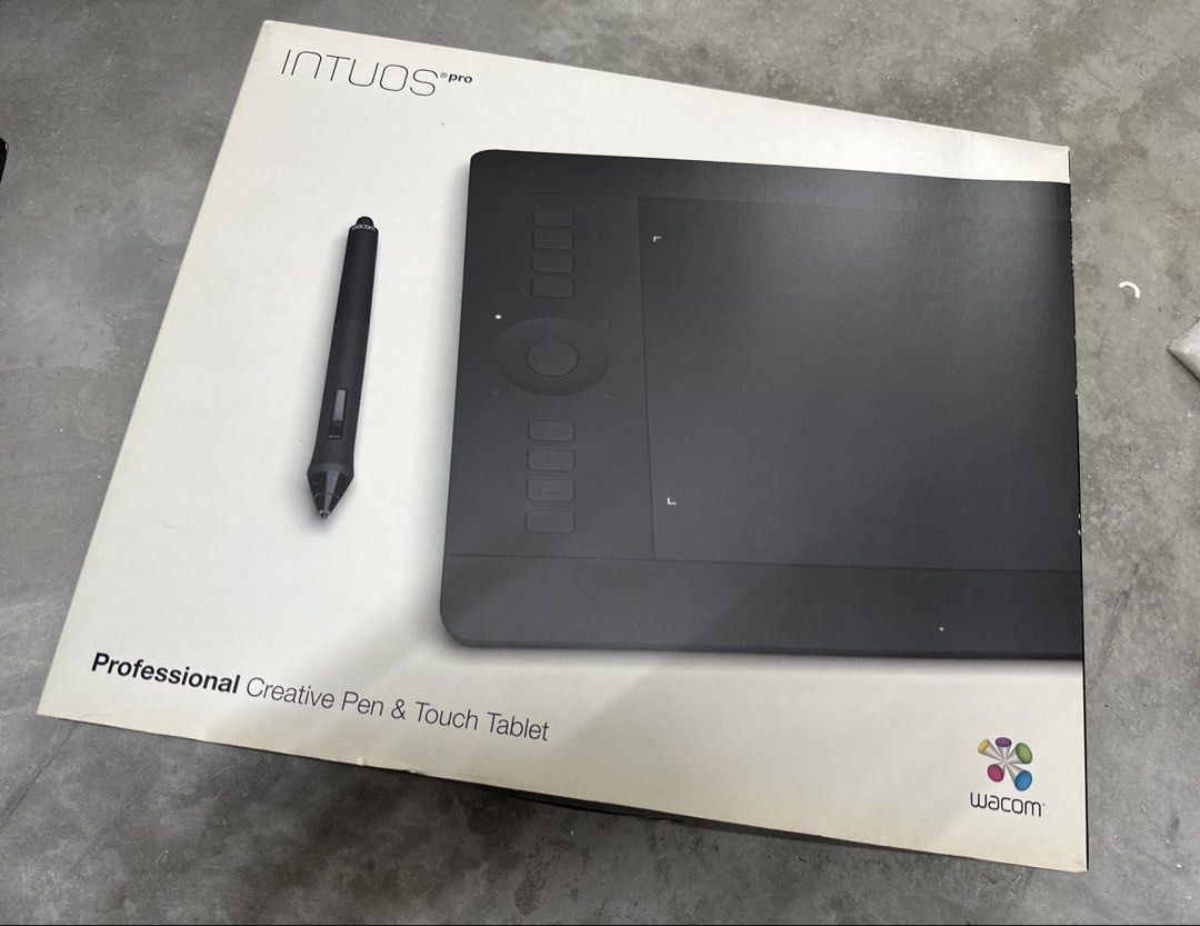 WACOM Intuos Pro Professional Creative Pen & Touch Tablet