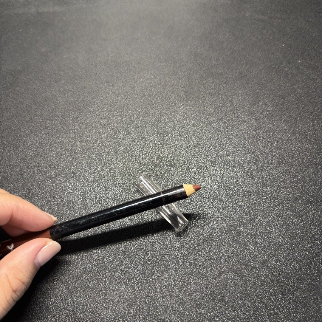 Wet n Wild Lip Liner - Chestnut (Category: Makeup) located in Paranaque City. Submitted by potatocart (Listing ID 1435728768, Image 3). Description: + shade: chestnut + sharpened already.