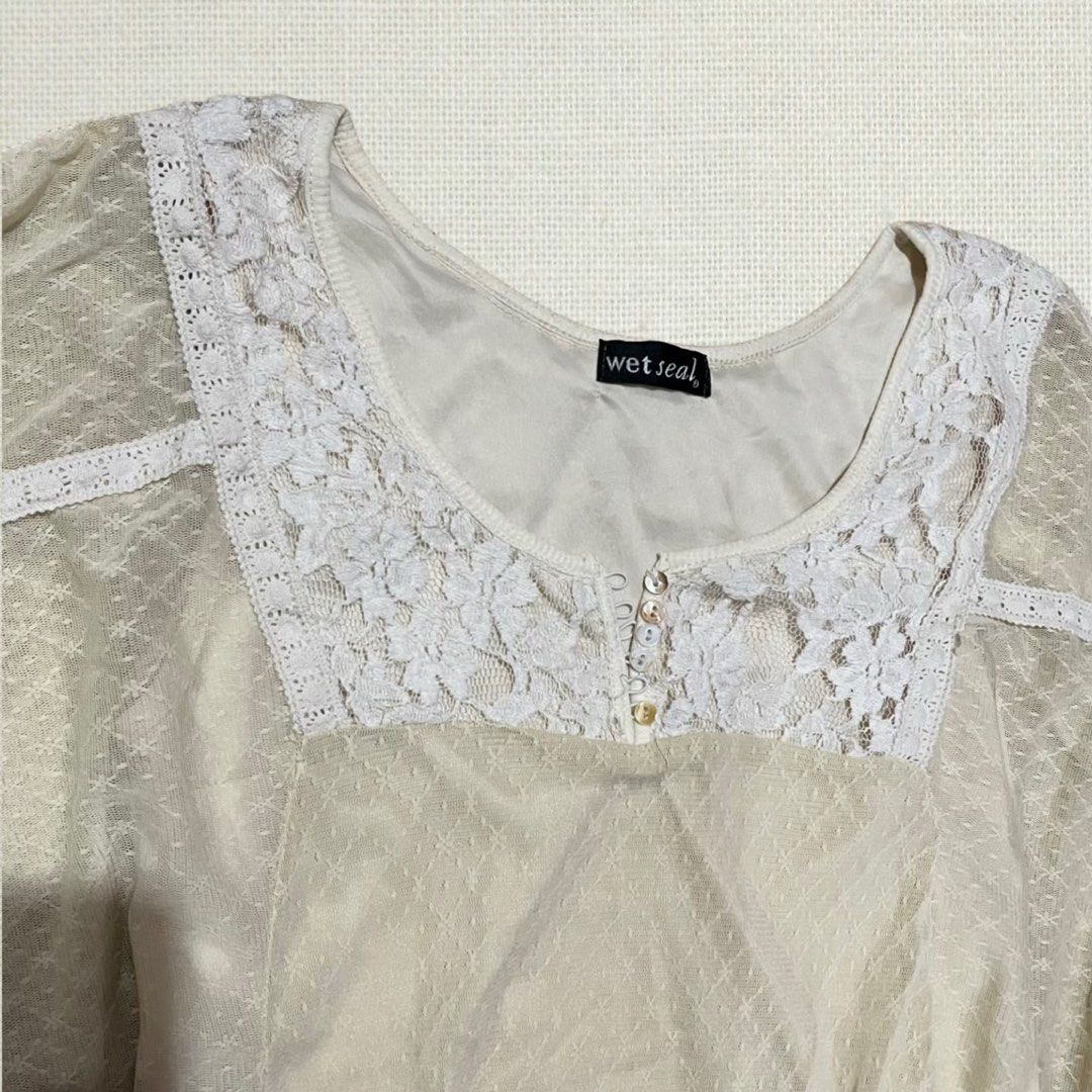 Wet Seal Lace Dolman Blouse (Category: Blouses) located in Taguig. Submitted by lilithryft (Listing ID 1435896960, Image 2). Description: Wet Seal Lace Dolman Blouse ₊୨୧₊ ₱105 ONLY!! size: m • missing one button, but not noticeable.