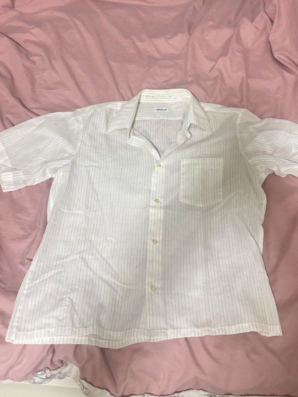 White Striped Boxy Polo Shirt (Category: Tshirts & Polo Shirts ) located in Manila. Submitted by miobrbn (Listing ID 1435867209, Image 1). Description: - Worn Once - see reference pics - rfs: i don’t wear it anymore.