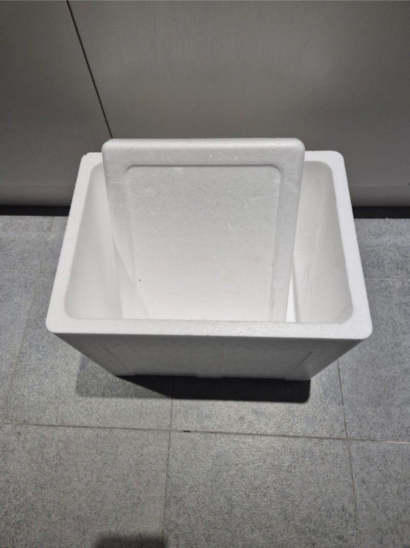 White Styrofoam Box with Lid