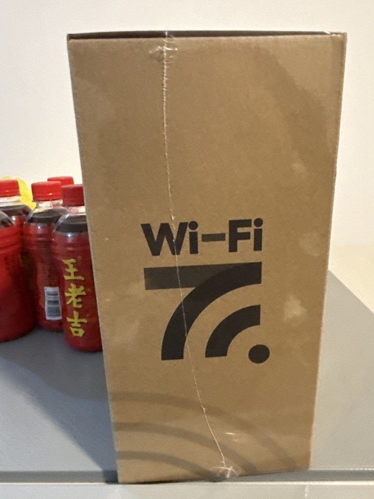 WIFI TP LINK ROUTER 7 (FROM SINGTEL)444134674724956160