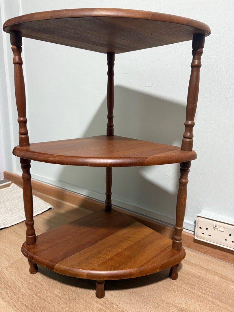 Wooden 3 tier shelf/stand444206558877460481