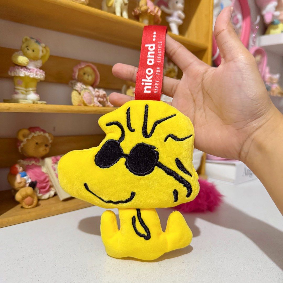 Woodstock Snoopy Peanut Charm Pouch (Category: Purses & Pouches) located in Manila. Submitted by ashyyel_ (Listing ID 1435829252, Image 1). Description: .