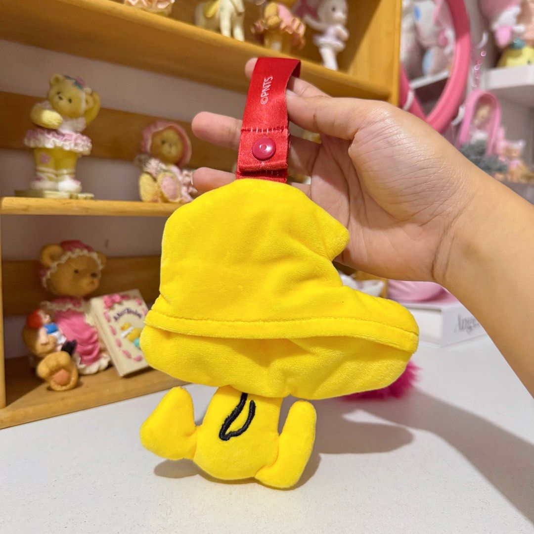 Woodstock Snoopy Peanut Charm Pouch (Category: Purses & Pouches) located in Manila. Submitted by ashyyel_ (Listing ID 1435829252, Image 2). Description: .