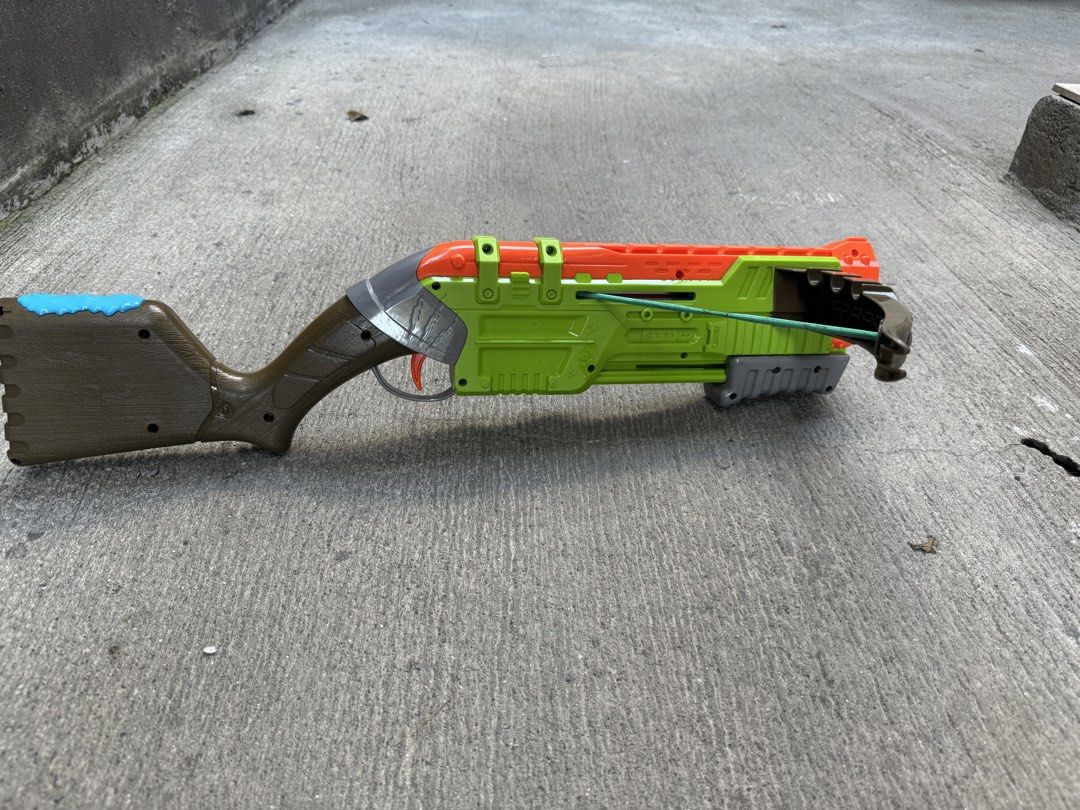 X-Shot Bug Attack Crossbow (Category: Action & Battle Toys) located in Valenzuela. Submitted by meo_onlineshop (Listing ID 1435785435, Image 1). Description: .