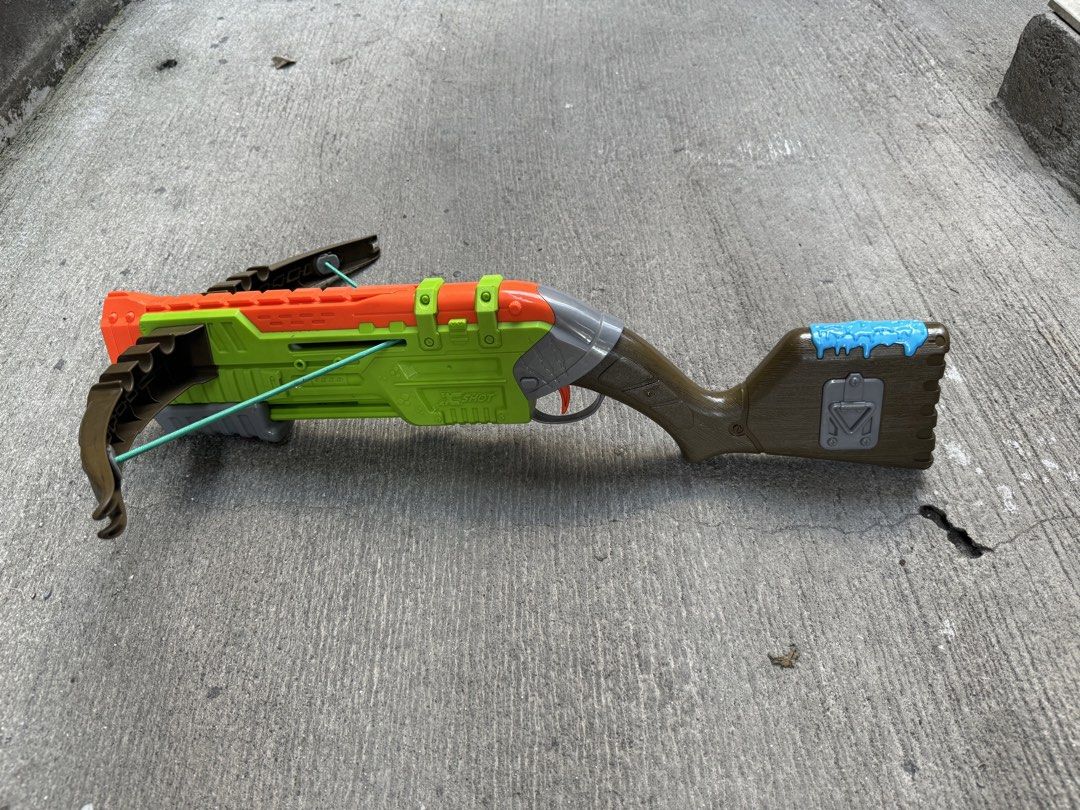 X-Shot Bug Attack Crossbow (Category: Action & Battle Toys) located in Valenzuela. Submitted by meo_onlineshop (Listing ID 1435785435, Image 2). Description: .