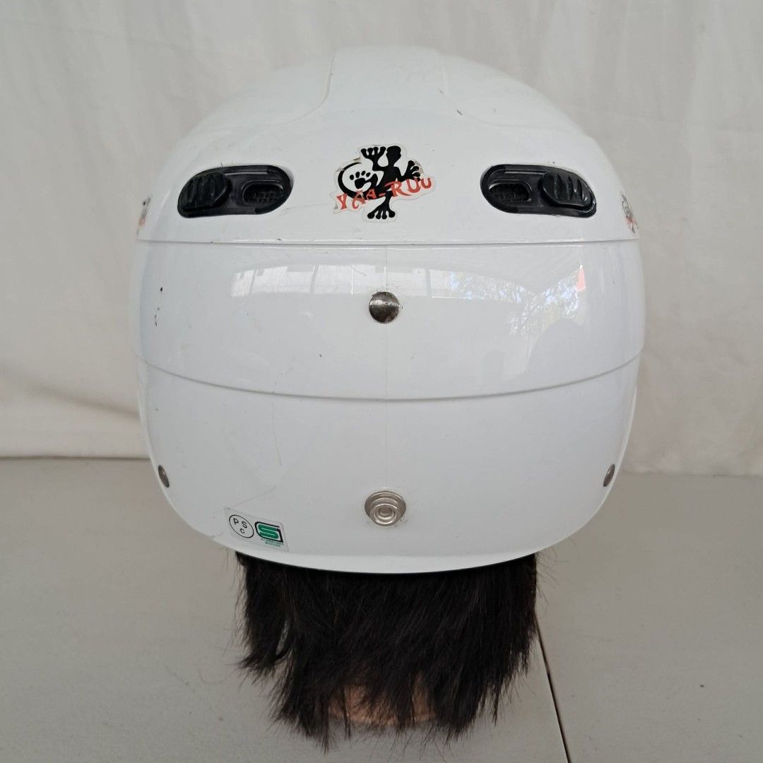 Yaa-Ruu Streetwind Motorcycle Helmet (Category: Caps & Hats) located in Bulacan. Submitted by amarijapansurplus (Listing ID 1435720335, Image 3). Description: - White motorcycle helmet - Features the 'Yaa-Ruu Streetwind' logo - Glossy finish - Equipped with ventilation ports - Includes a chin strap - Comes with a sticker.