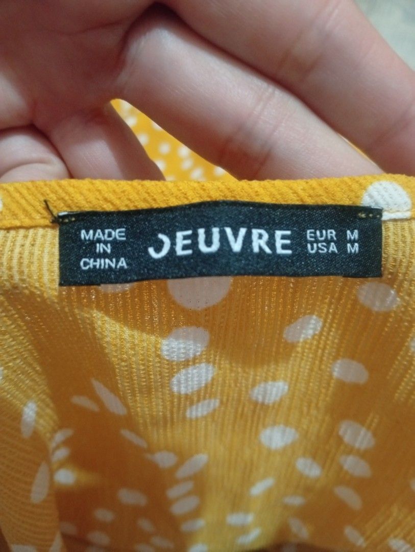 Yellow Polka Dot Dress - Size M (U.S) (Category: Dresses) located in Marilao. Submitted by fighting_aja (Listing ID 1435767140, Image 2). Description: - Yellow dress with white polka dots - Brand: Jeuvre - Size: M (EUR/USA).