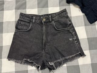 (Category: ) located in . Submitted by heyybyee (Listing ID 1435796741, Image 1). Description: .