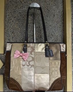 (Category: ) located in . Submitted by closetgc.clothingshop (Listing ID 1440864055, Image 1). Description: .