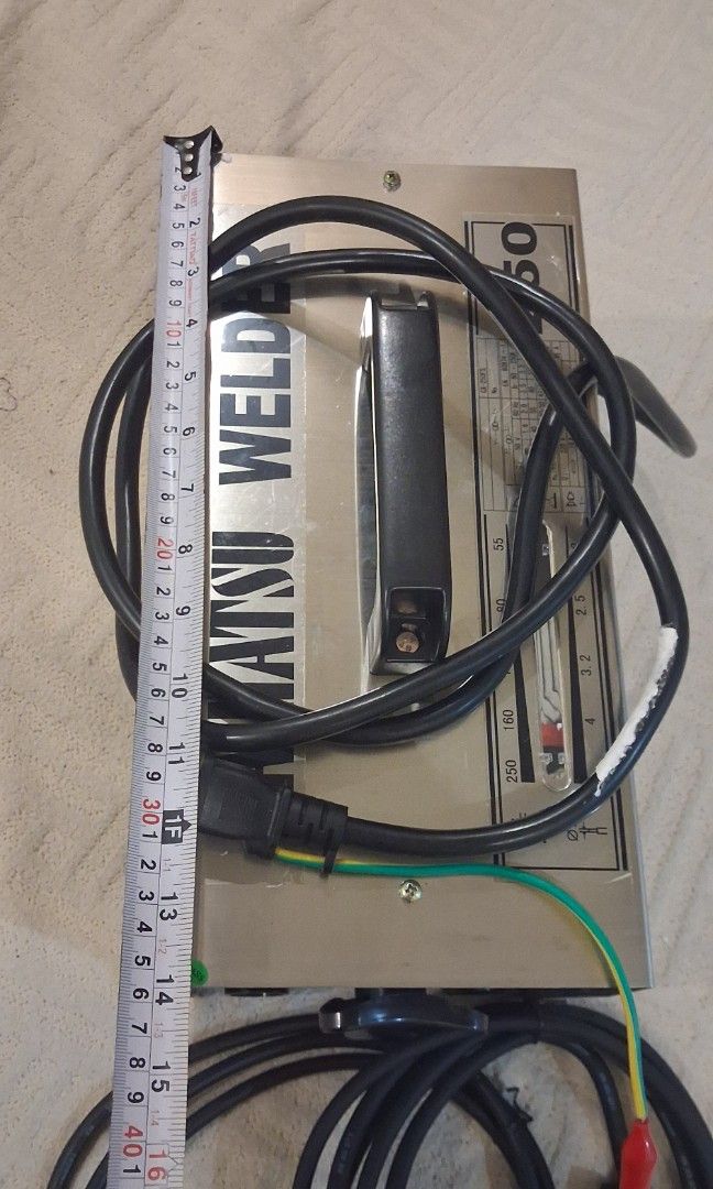 250a Transformer Welding Machine (Category: Construction Tools & Equipment) located in San Leonardo. Submitted by anthony14364 (Listing ID 1440765492, Image 3). Description: ✔️ Malakas at matibay na transformer type welding machine ✔️ Hanggang 250A output – kayang-kaya para sa iba't ibang welding jobs ✔️ Pang-heavy duty at pangmatagalang gamit ✔️ Stable ang arko, madaling gamitin kahit sa makakapal na bakal ✔️ Ideal para sa fabrication, gate, gri