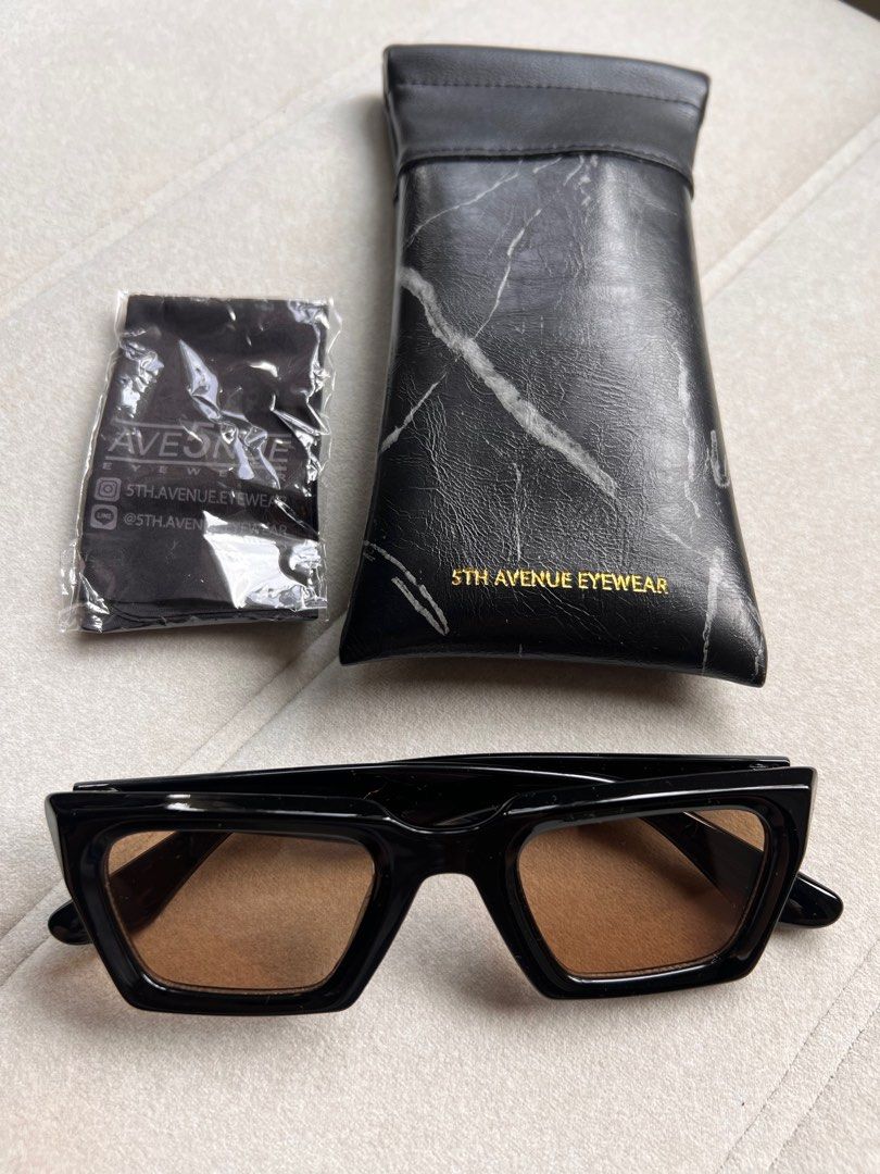 5th Ave Eyewear 1,200 (Category: Sunglasses & Eyewear) located in Naga. Submitted by emteedee (Listing ID 1440776713, Image 1). Description: 5th Avenue Eyewear - complete set - a Bangkok brand - very good quality, similar to Blue Elephant of Korea .
