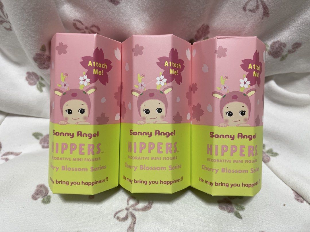 🌸 Brand New Sonny Angel “Cherry Blossom Hippers” (Limited Edition) (Category: Designer & Blind Box Toys) located in Singapore. Submitted by vincentltb (Listing ID 1440877267, Image 1). Description: Brand new and 100% authentic Sonny Angel Cherry Blossom Hippers from the Soniandsmi store in Tokyo These limited seasonal figures feature soft pastel cherry blossom designs and come in the popular “Hippers” style—perfect for sticking onto the edge of 