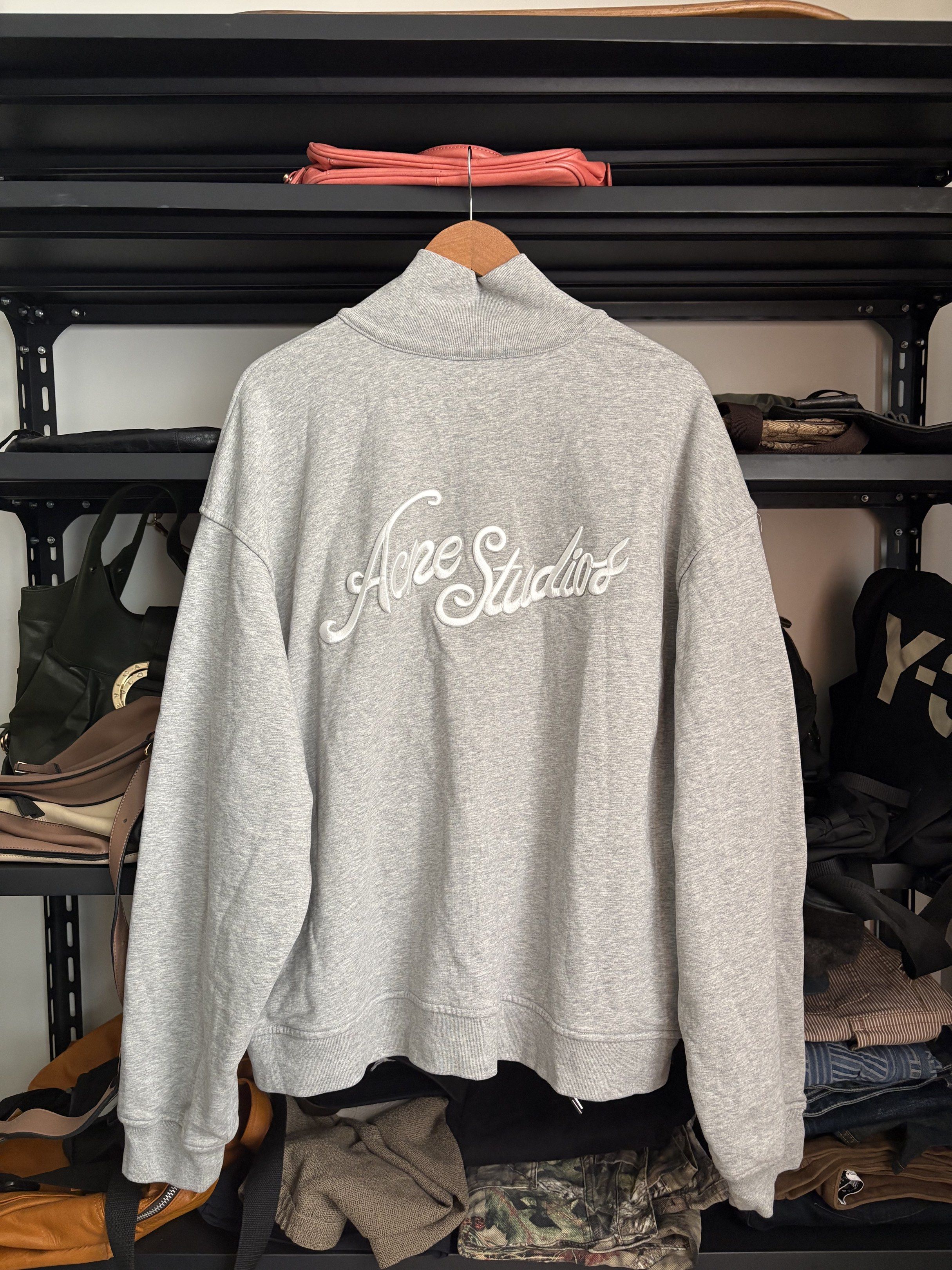 Acne Studios Zip Up Sweatshirt (Category: Luxury Apparel) located in Naga. Submitted by sislovesme (Listing ID 1440800208, Image 2). Description: •Excellent Condition •No flaws •Size M Oversized •W 25.5 Inches •Lenght 27 Inches.