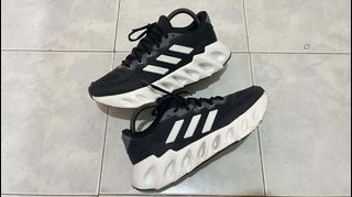 (Category: ) located in . Submitted by dailyshoeepatosh (Listing ID 1440902865, Image 1). Description: .
