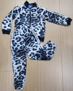 (Category: ) located in . Submitted by onemart_store (Listing ID 1440871981, Image 1). Description: .