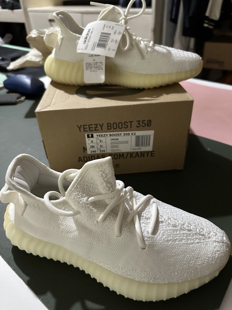 Adidas Yeezy Boost 350 V2 Cream White (Category: Sneakers) located in Manila. Submitted by jv.ln (Listing ID 1440947962, Image 1). Description: - Adidas Yeezy Boost 350 V2 - Color: Cream White - Size: US Mens 6 - Condition: Brand new, comes with original box and tags - Features: Classic design, ultimate comfort.