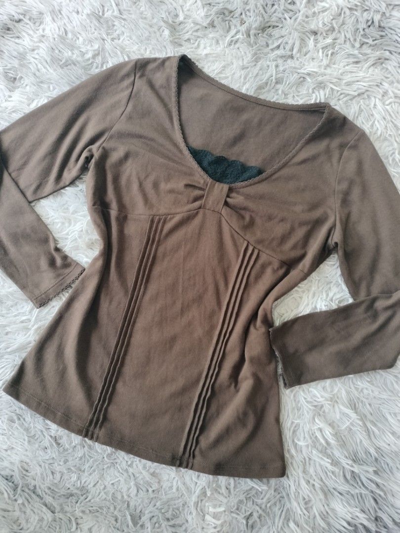 Alt Grunge Black Lace Y2k Brown Long Sleeve Top with Lace Trim and Bow Detail (Category: Longsleeves) located in Digos. Submitted by asteria_dollette (Listing ID 1440796374, Image 3). Description: :¨ ·.· ¨: `· . size: s-m ⋆.˚🎀⋆࿐♡⋆.˚ length: 21” || bust: 32” || waist: 30” || mine: ₱165❌via ig grab: ₱250 steal: ₱350 lock: ₱500 (yours) ໒꒰ྀི´ ˘ ` ꒱ྀིა ˚ʚ♡ɞ˚ 𝐦𝐢𝐧𝐞/𝐠𝐫𝐚𝐛/𝐥𝐨𝐜𝐤 𝐞𝐧𝐝𝐬 𝐨𝐧 𝐣𝐮𝐧𝐞 𝟐 || 𝟏𝟎:𝟎𝟎 𝐩𝐦 ˚ʚ♡ɞ˚ 𝐬𝐡𝐢𝐩𝐩𝐢𝐧𝐠