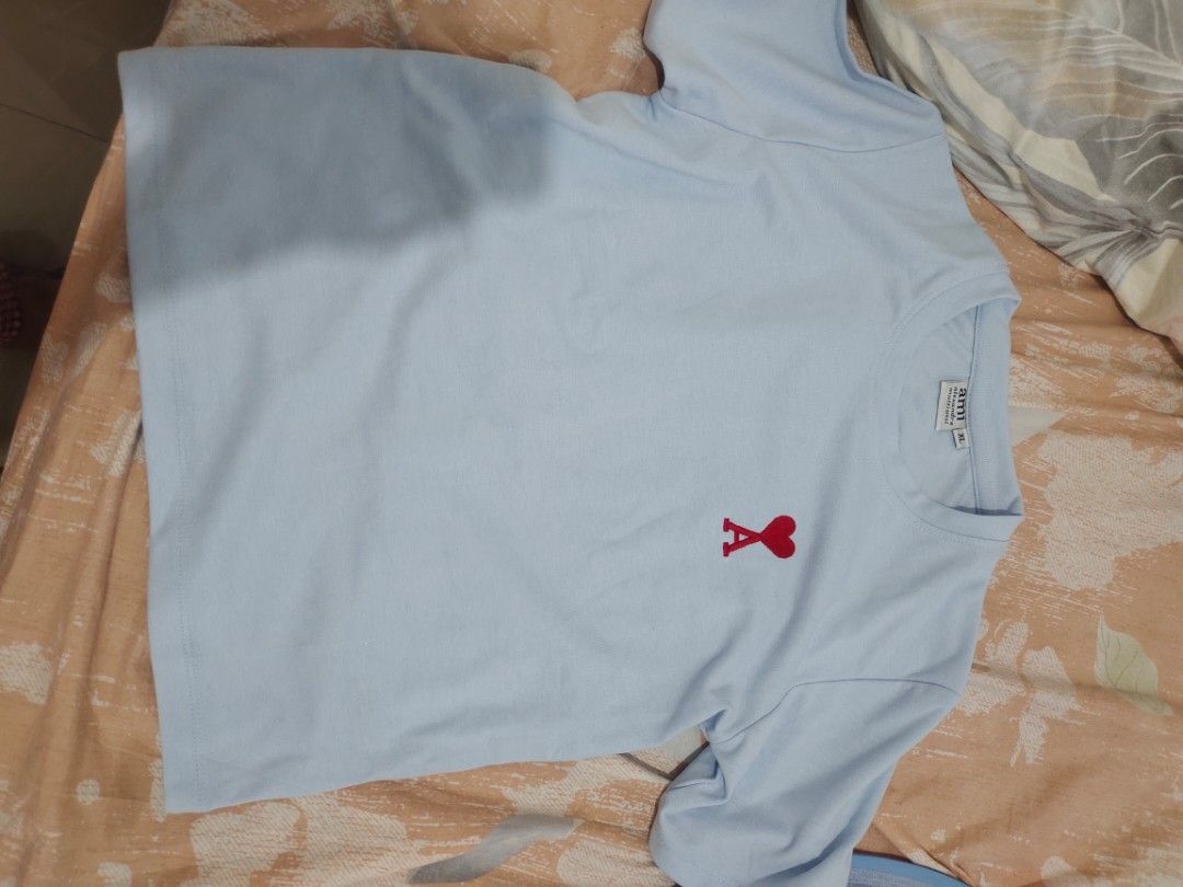 Ami Women shirt (Category: Shirts) located in Aliaga. Submitted by kmapparel (Listing ID 1440786406, Image 2). Description: .