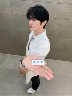 （分類：）位於 。 由 choi._.zzn 提交（商品編號 1440796136，圖片 1）。簡介： 。