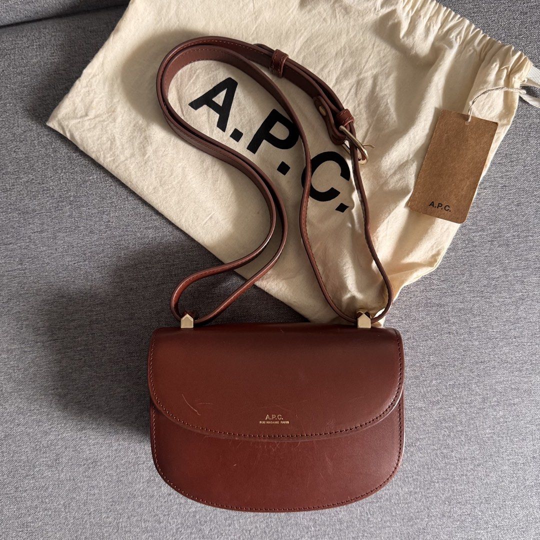 APC Mini Geneve Crossbody Bag (Category: Cross-body Bags) located in Quezon City. Submitted by marketbuenaobra (Listing ID 1440778114, Image 2). Description: - Guaranteed Authentic. Bought it at SSENSE. - Comes with Dustbag/tag - Calf leather exterior. - Can be worn two ways, crossbody & shouder. - Has some scratches on leather, typical for a used Geneve bag. (Pls see pics) - Selling low. SRP in APC Rockwell ₱30k+. - RFS: Decluttering .