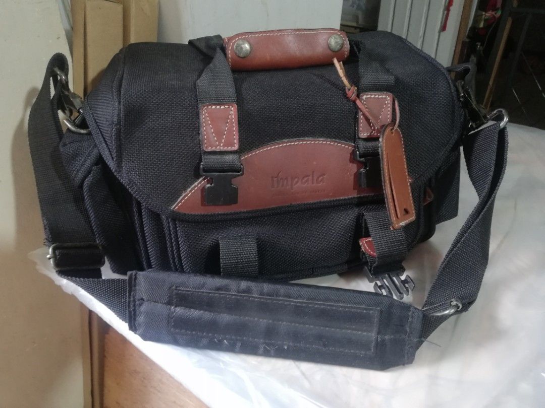 arukas impala camera bag (Category: Camera Bags & Carriers) located in Paranaque City. Submitted by 4thestate.surplusan (Listing ID 1440809716, Image 1). Description: vintage impala camera bag.see pix.