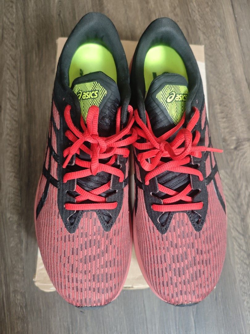 ASICS Novablast SPS Men's Running Shoes Red Brick/Black Size 10.5 (Category: Sneakers) located in Singapore. Submitted by acemalice (Listing ID 1440895285, Image 1). Description: - US 10.5 UK9.5 EUR44.5 28.25CM - Color: Red Brick/Black - Comes with original box - Washed & cleaned for next owner - The ASICS Novablast SPS is a unique shoe designed for urban exploration and modern street style, built on the same energetic platform as the popular Nov