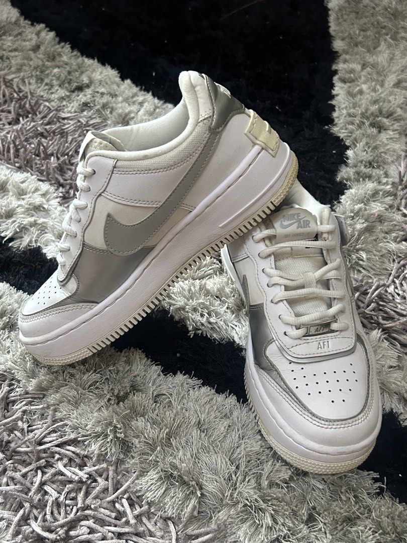 Authentic Nike Airforce 1 woman (Category: Sneakers) located in Cebu City. Submitted by vedazzle (Listing ID 1440900611, Image 1). Description: 📍Clean white and elephant gray colorway 📍Easy to pair with any outfit 📍Size: Us 6.5 📍 Sign of usage 📍 from 3k to 1500.