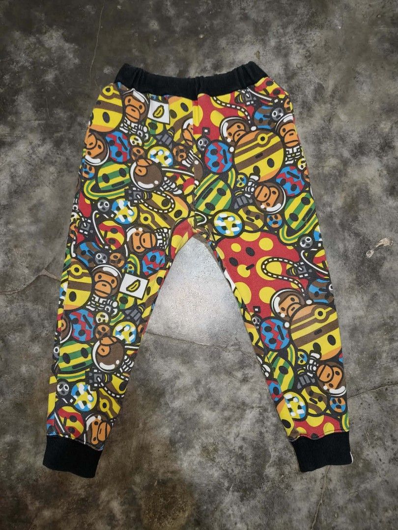 Bape Kids AOP Pants Size 120 Authentic (Category: Babies & Kids Fashion) located in Ragay. Submitted by santana_kin (Listing ID 1440927330, Image 1). Description: Authentic Bape Kids Size 120 on Tag.