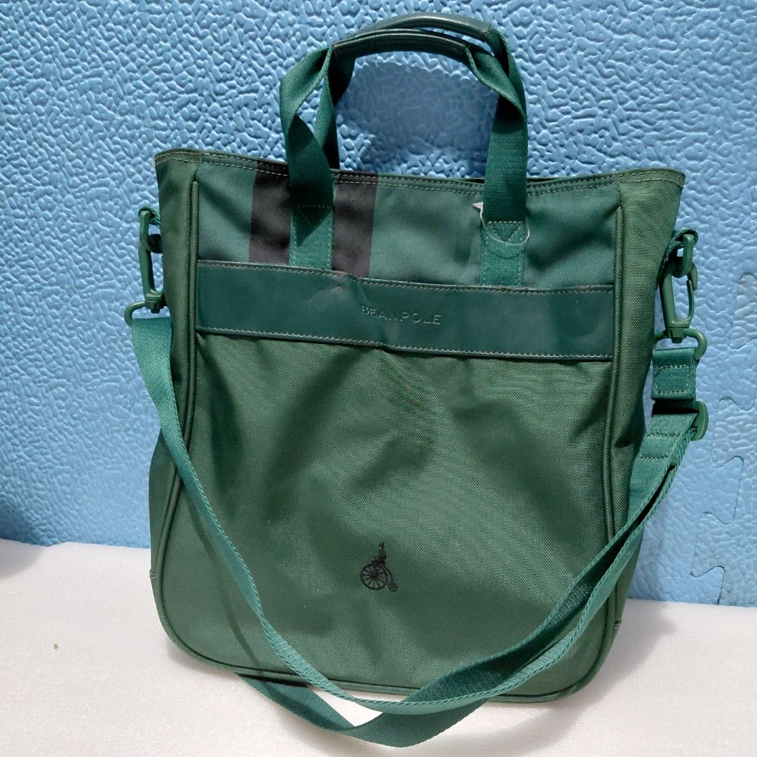 BEANPOLE 2WAY BAG (Category: Carriers & Slings) located in Manila. Submitted by pandinity (Listing ID 1440897942, Image 1). Description: 10 x 3.5 x 12 inches matibay green color.