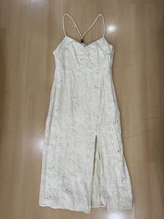 (Category: ) located in . Submitted by selling.my.closet (Listing ID 1440910992, Image 1). Description: .