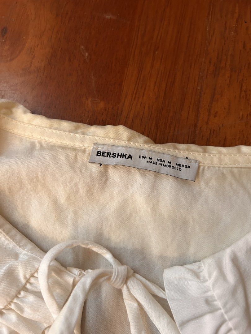 Bershka White Ribbon Top (Category: Blouses) located in Manila. Submitted by by.drea (Listing ID 1440832954, Image 3). Description: rfs: need space and closet decluttering will keep if no one gets it than lower the price - only worn once - high quality fabric - flaw yellowish near the tag but unnoticeable when worn - so pretty in pictures - originally bought this in bershka around 1.2k+ - good for small too .