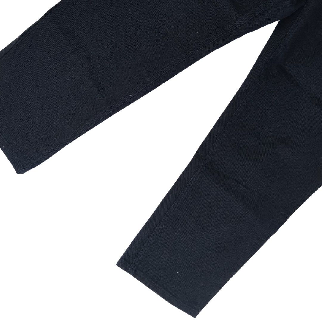 Black Denim Jeans | XL Extra Large Plus Size (Category: Jeans) located in Manila. Submitted by ubes_corner (Listing ID 1440939457, Image 3). Description: *Color may vary due to lightning* 📏Waist: 📏Length: Condition of the pants: 🪻Worn once.