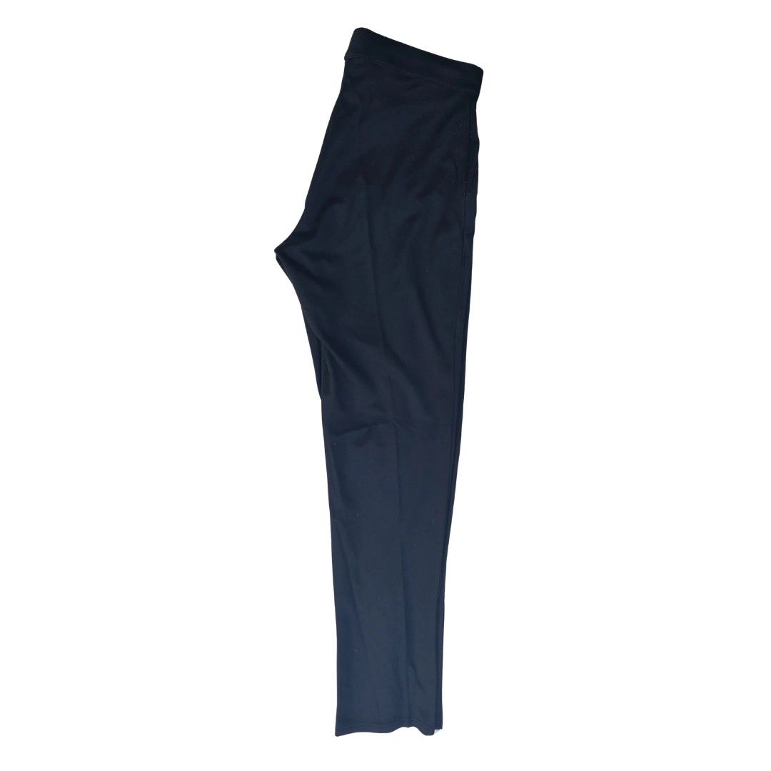 Black Elastic Waist Pants | Medium (Category: Other Bottoms) located in Manila. Submitted by ubes_corner (Listing ID 1440939456, Image 3). Description: - Black pants with elastic waistband - Straight leg cut - Comfortable for everyday wear - Size: Medium (M) - Material: Polyester and Spandex blend - Easy pull-on style - Ideal for casual outings or lounging at home.