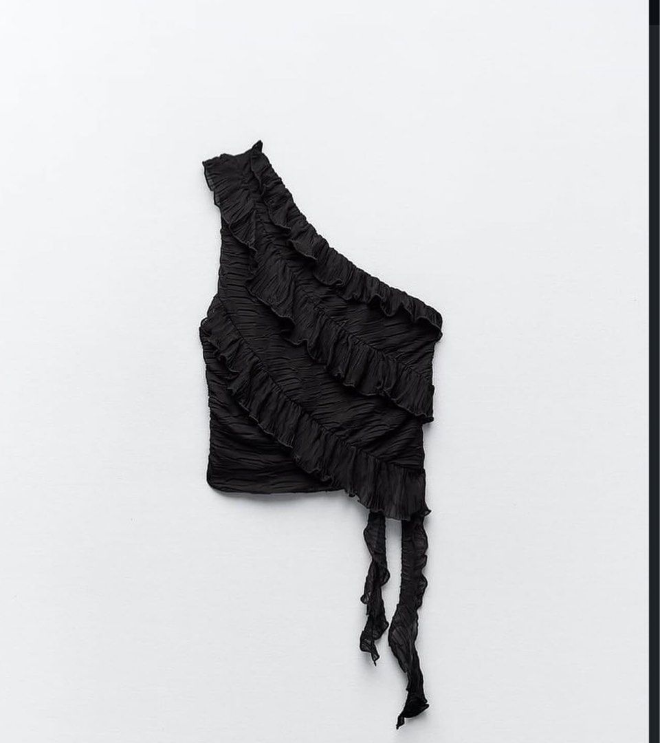 Black One Shoulder Ruffle Top (Category: Sleeveless) located in Santa Rosa. Submitted by kv_declutter (Listing ID 1440834591, Image 1). Description: - Super cute top, you can dress it up or down - vv flattering - rfs: decluttering, too much clothes.